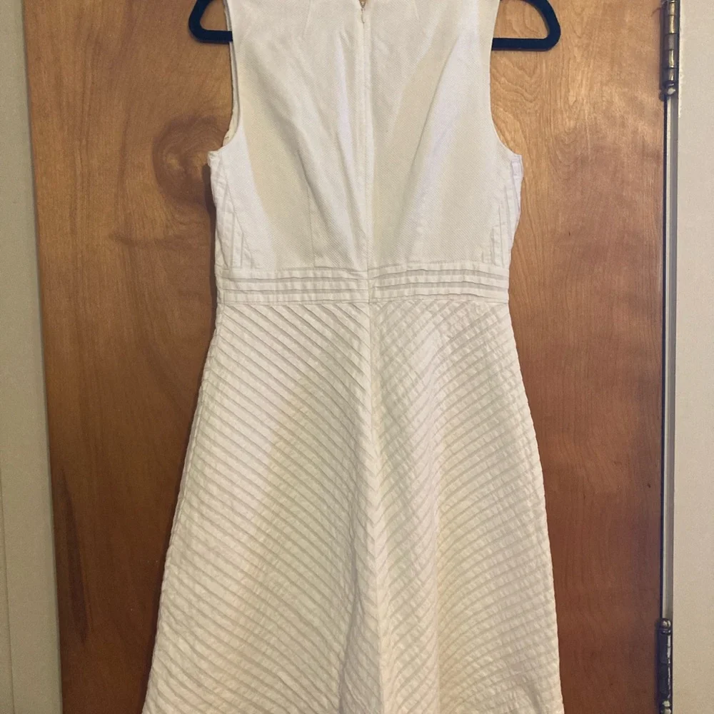 Women’s J Crew White Sleeveless V Neck Summer Dress, Size 2. - Picture 5 of 12